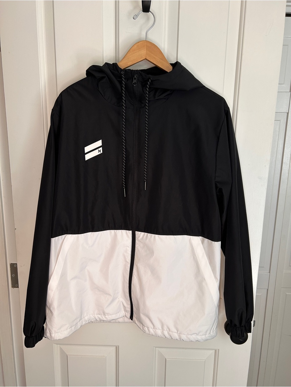 Hurley Full zip Black & White Hooded Windbreaker Jacket